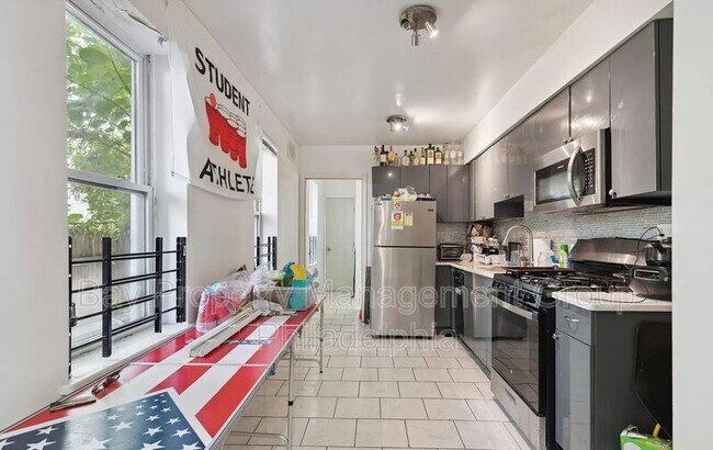 Foto del edificio - 1604 W Montgomery Ave