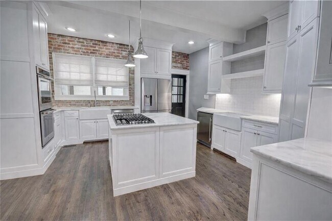 Foto del edificio - 389 6th St NE