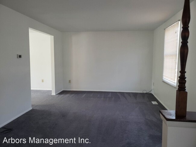 Building Photo - 4 br, 2.5 bath House - 45 CROSSWINDS DR
