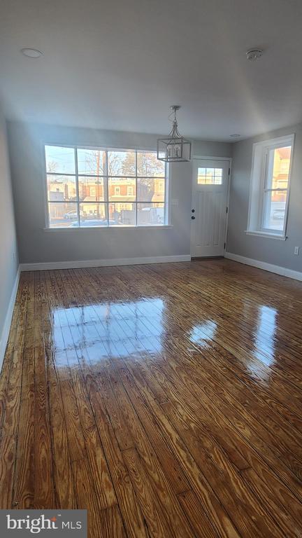 Foto del edificio - 7536 Williams Ave