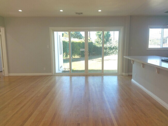 Building Photo - Cozy Remodeled 3 Bedroom Home In Culver City!