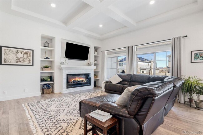 Building Photo - For Rent | $4,395/Month | 5 Bed | 4 Bath