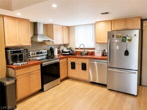 Building Photo - 438 Las Casitas Way