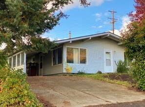 Building Photo - 280 NE Wauna Ave
