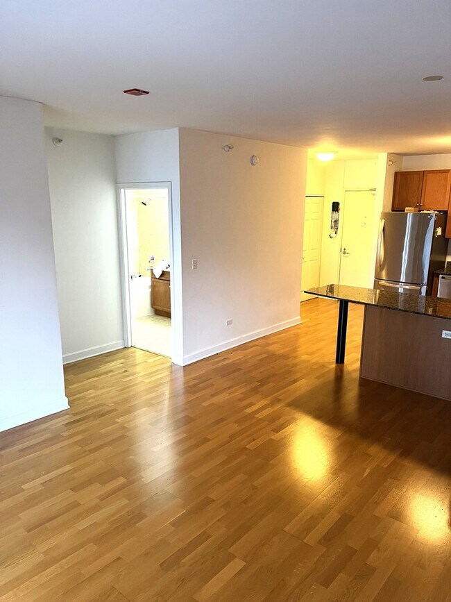 Building Photo - 1101 S State St