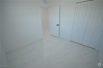Building Photo - 2132 Barker Blvd