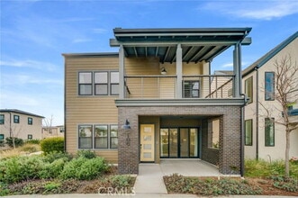 Building Photo - 106 Draw