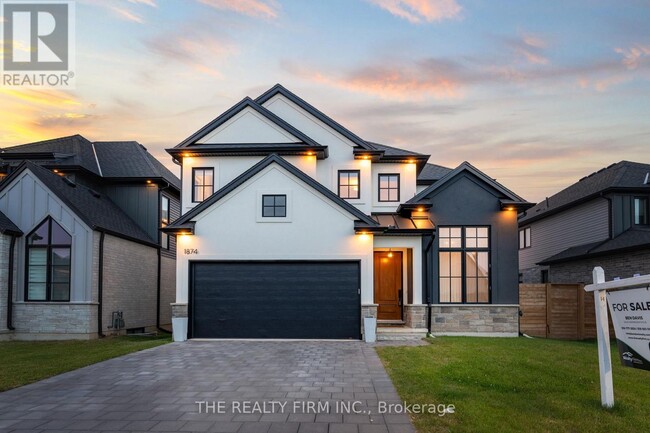Building Photo - 1874 Fountain Grass Dr