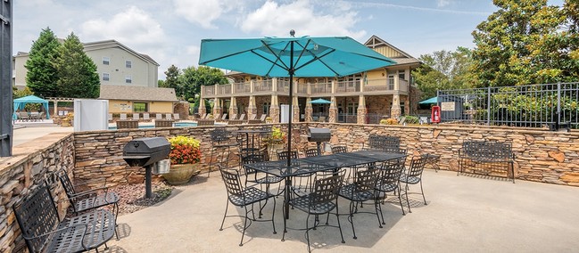 Colonial Grand at Trinity Commons Apartments - Raleigh, NC | Apartments.com