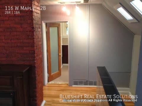 Building Photo - 116 W Maple-2B