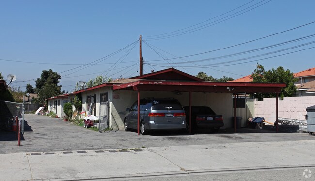 Building Photo - 11125-11131 1/2 Schmidt Rd