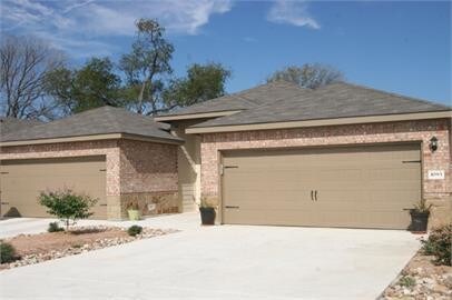 Foto principal - 2556 Pahmeyer Rd
