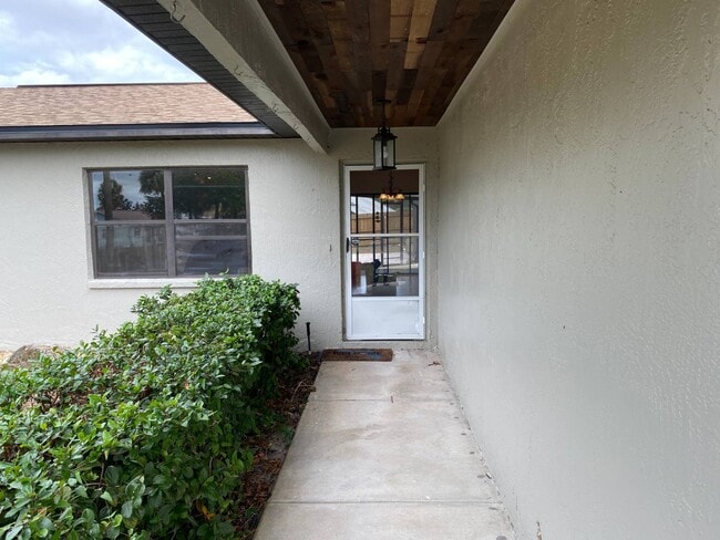 Building Photo - 5344 Elwood Rd