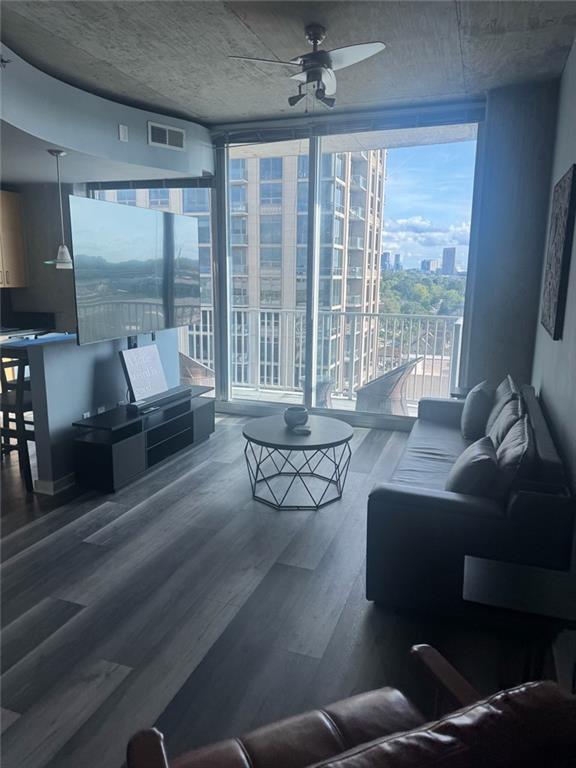 Foto del edificio - 361 17th St NW