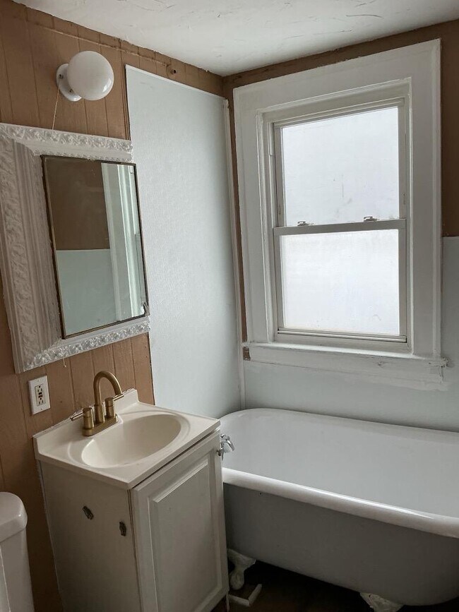 Foto del edificio - 4233 Valley Rd