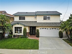 Building Photo - 8520 Fontana St