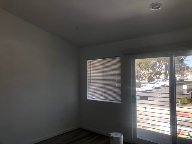 Master bedroom with deck - 795 Amador Ave