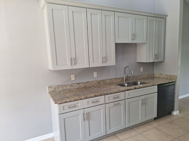 Foto del edificio - 3/2 Annual Rental Near Atwater Elementary School