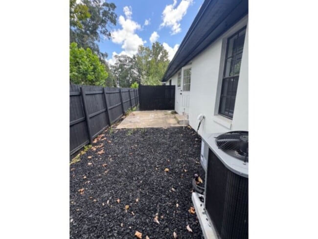 Foto del edificio - 2 Bedroom- All NEW &amp; Updated with Most...