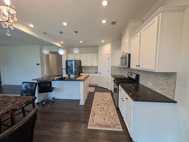 Building Photo - Room in House on Rupell Dr