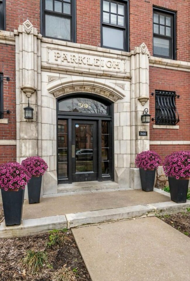 Building Photo - 5616-42 Pershing Ave