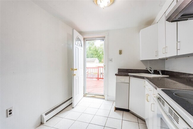 Foto del edificio - 2 Addison Pl