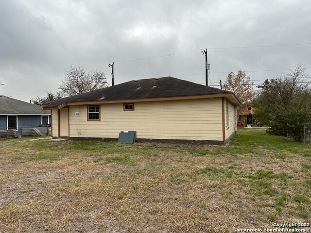 Building Photo - 347 Amires Pl