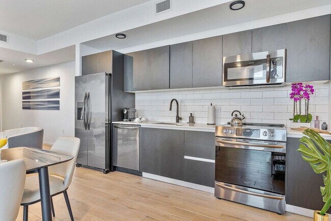 Foto del edificio - 398 NE 5th St