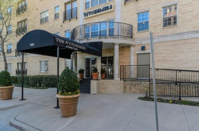 Foto del edificio - 3400 Welborn St