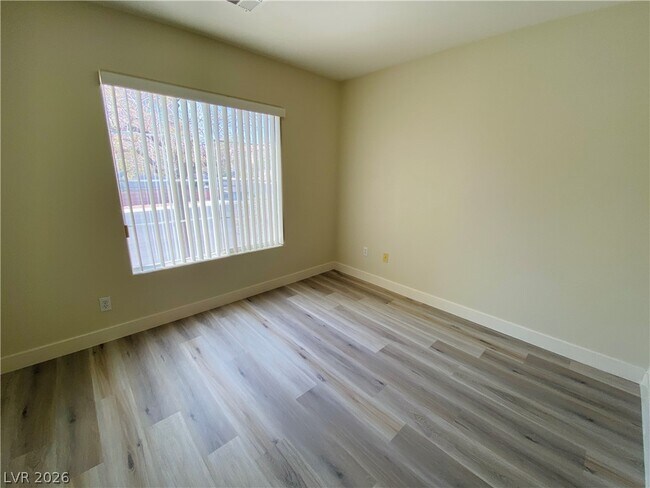 Building Photo - 6158 Dutch Windmill Ave