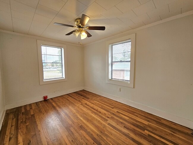 Building Photo - 134 S Blackstock Rd