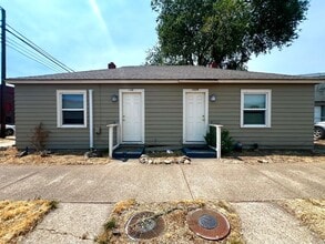 Building Photo - 102 N 3rd Ave