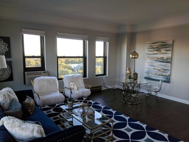 Foto del edificio - 2150 N Lincoln Park W