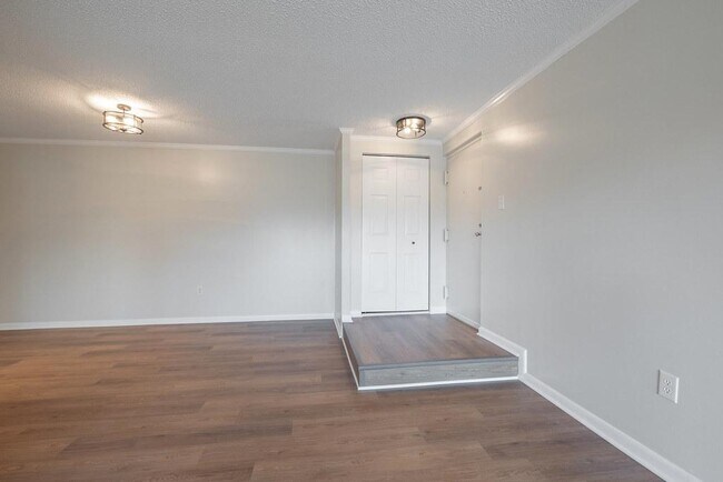 Building Photo - 1509 Regency Woods Rd