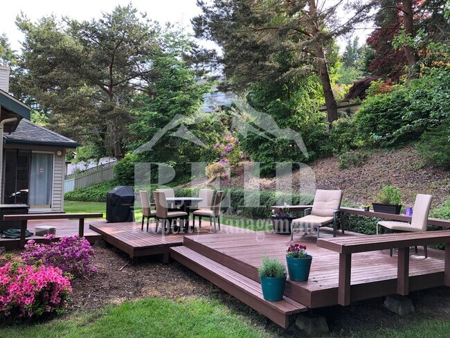 Foto del edificio - Ridgetop Beauty with Mountain Views