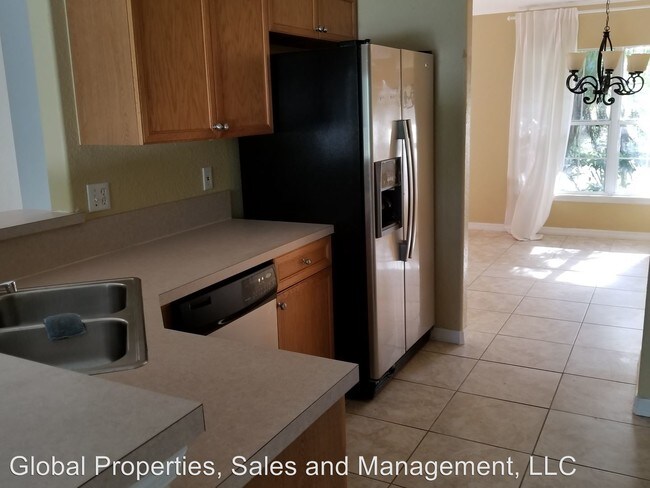 Building Photo - 3 br, 2 bath House - 505 N Palm Drive