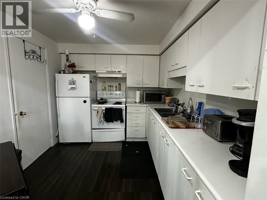 Building Photo - 565 Greenfield Ave