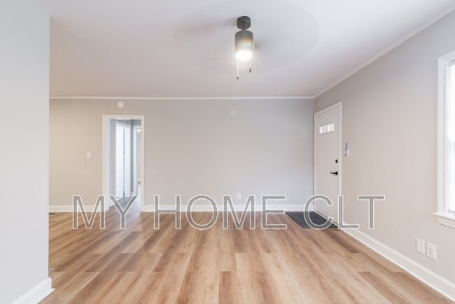 Building Photo - 3037 Marlowe Ave