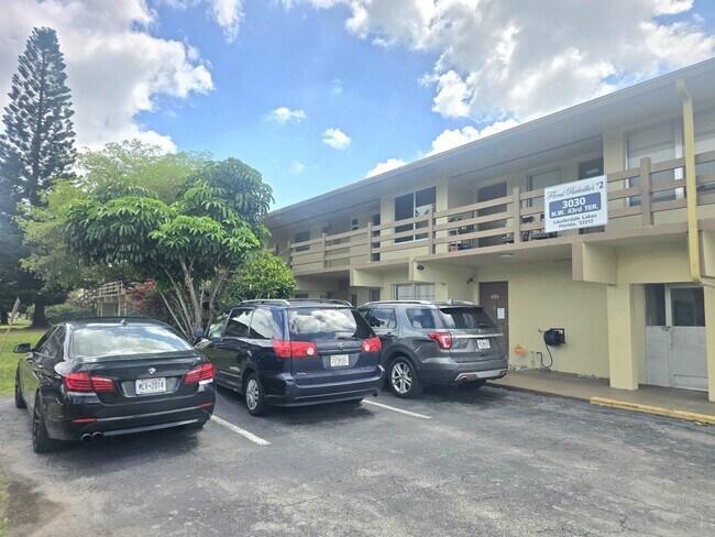 Foto del edificio - 3030 NW 43 Terrace