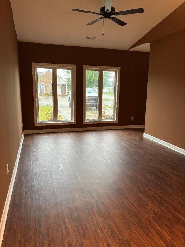 Foto del edificio - 3828 Starship Ln NW