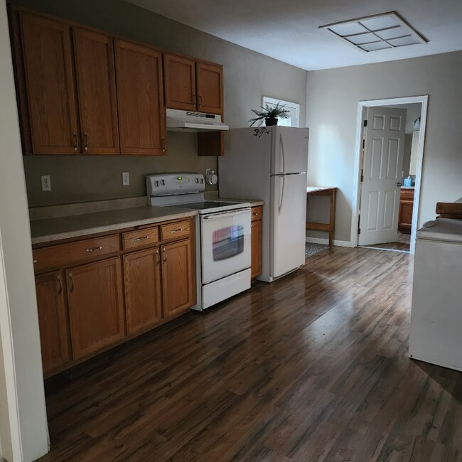 Foto del edificio - 1301 128th St NW