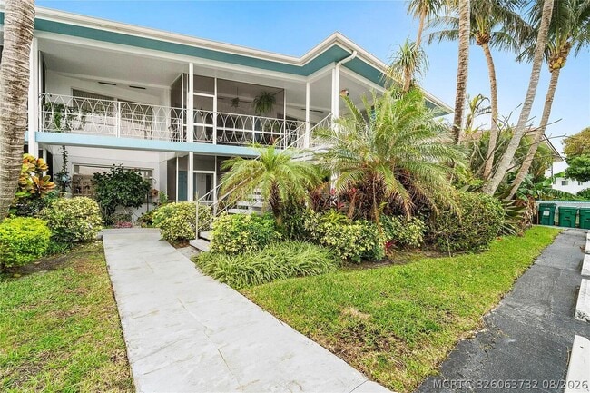 Foto del edificio - 2748 NE 28th St