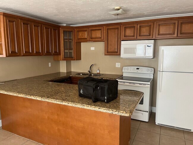 Kitchen - 4802 Tudor Dr