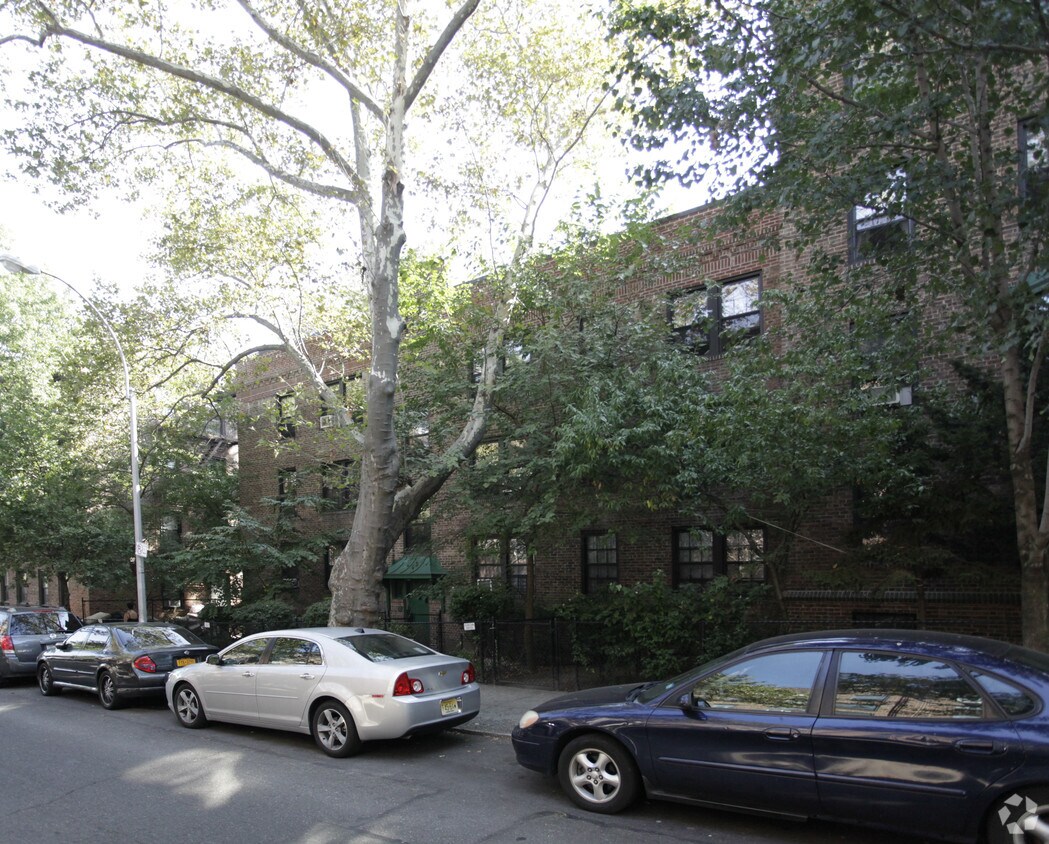 Primary Photo - 43-13 47th St
