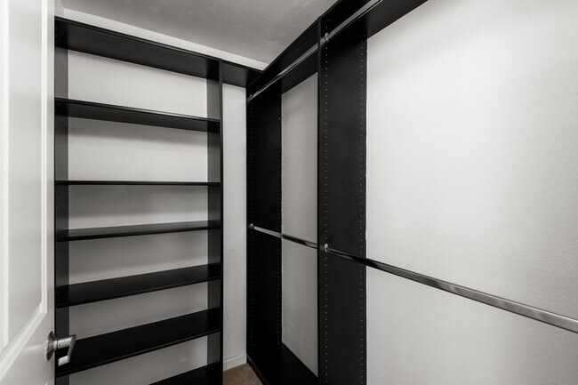 Building Photo - 1501 Front St