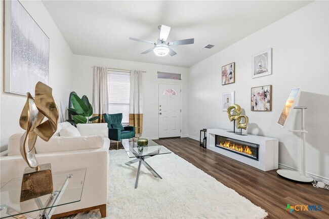 Foto del edificio - 5116 Rose Gdn Lp