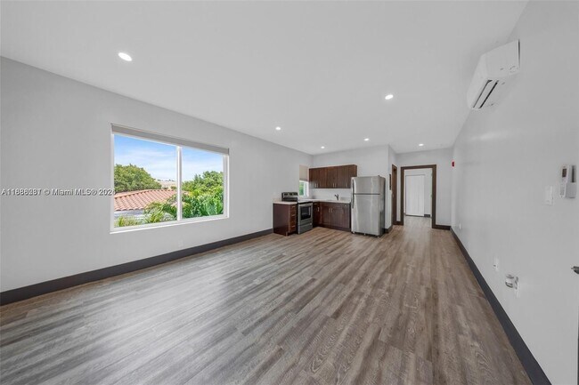 Foto del edificio - 1020 SW 23rd Ave