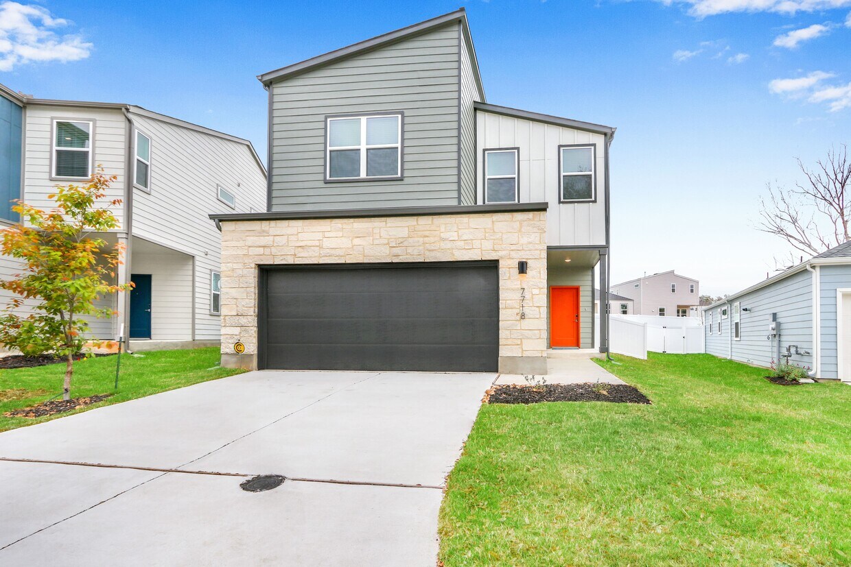 Los Cielos at Brooks Houses for Rent Brooks City Base, TX