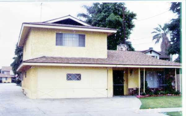 Primary Photo - 9056-9062 Walnut St