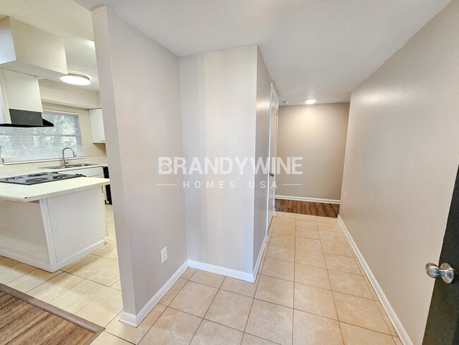 Building Photo - 318 Terrace Dr